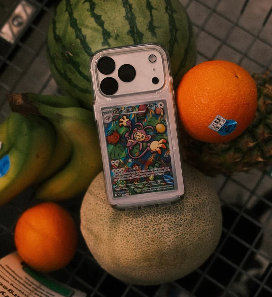 Mag Snap dans un panier de courses avec carte Ambipom