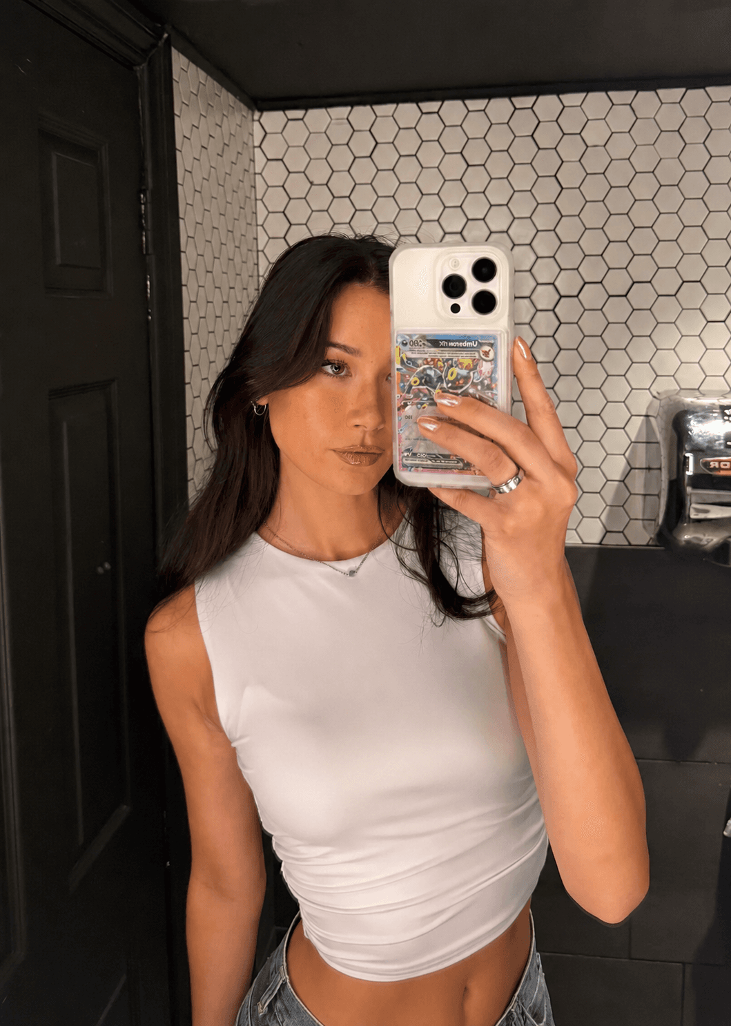 Selfie miroir avec coque et carte illustration rare